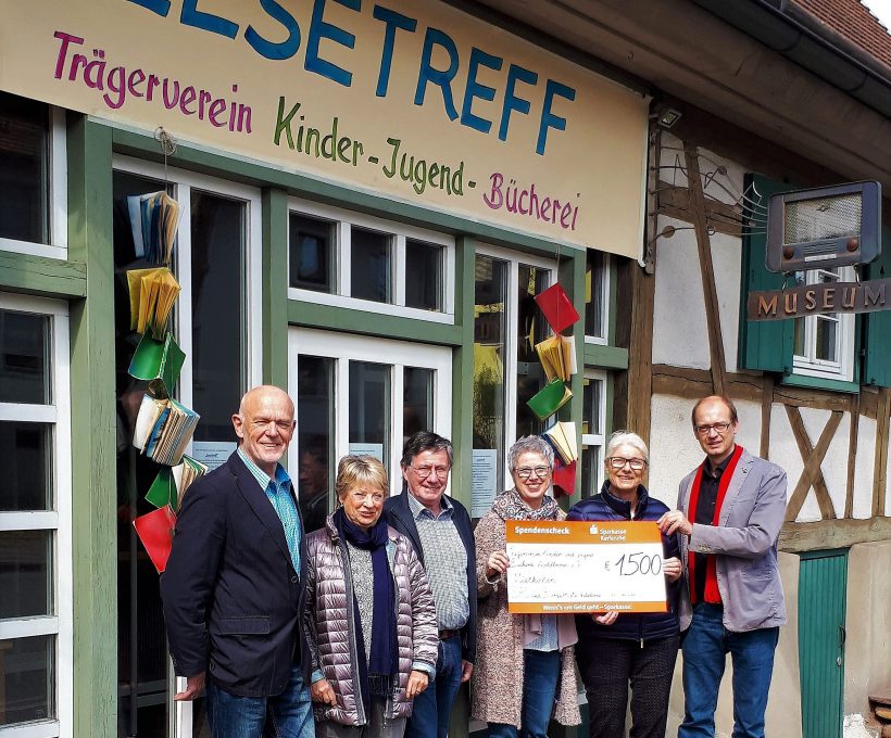Fraktion spendet 1.500 Euro für den Lesetreff